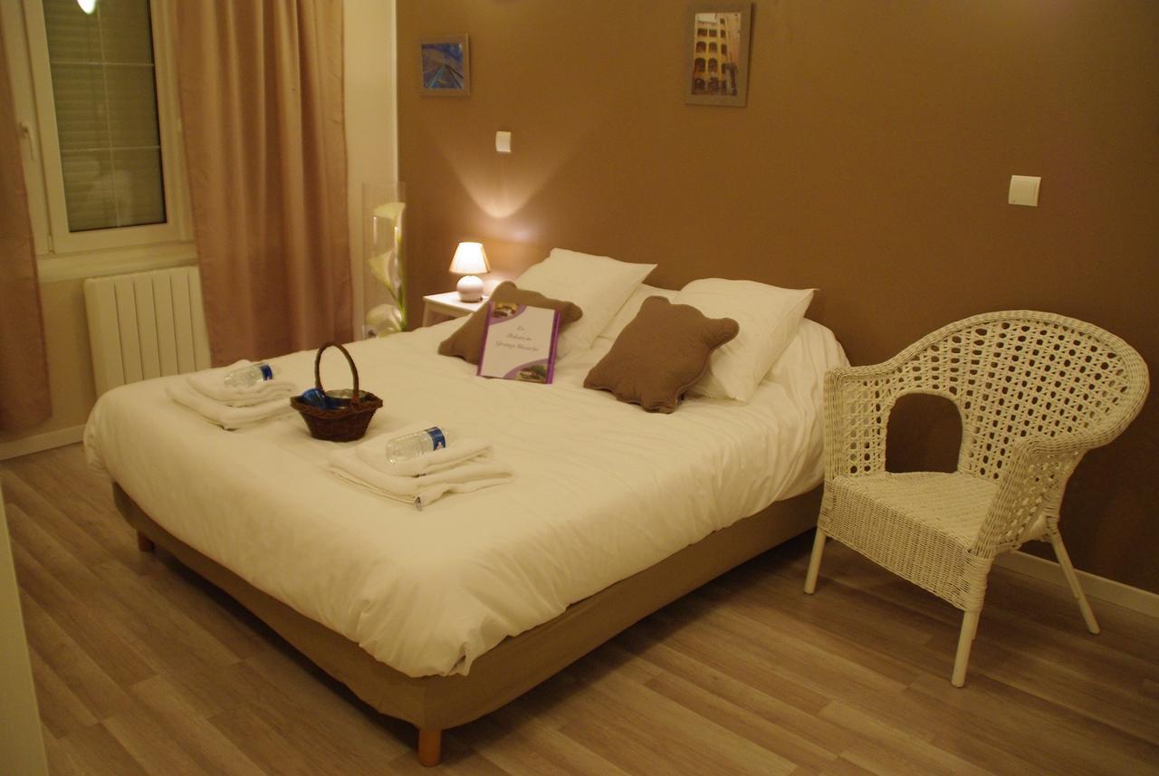 Chambres Dhotes Le Relais De Grange Blanche Lyon Exterior photo